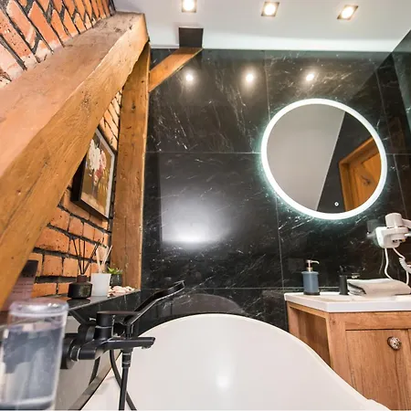 Przytulny Apartament Z Wieżą Gliwice Zewnętrze zdjęcie